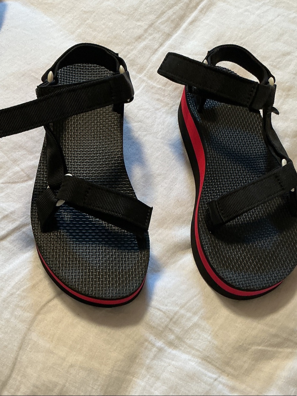 Teva Black flatform universal Sandal Women's Adjustable Straps size 8